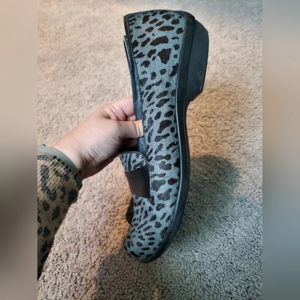 Dansko Women's Animal Print Loafers - Black and Gray Leather Man Made Balance 40